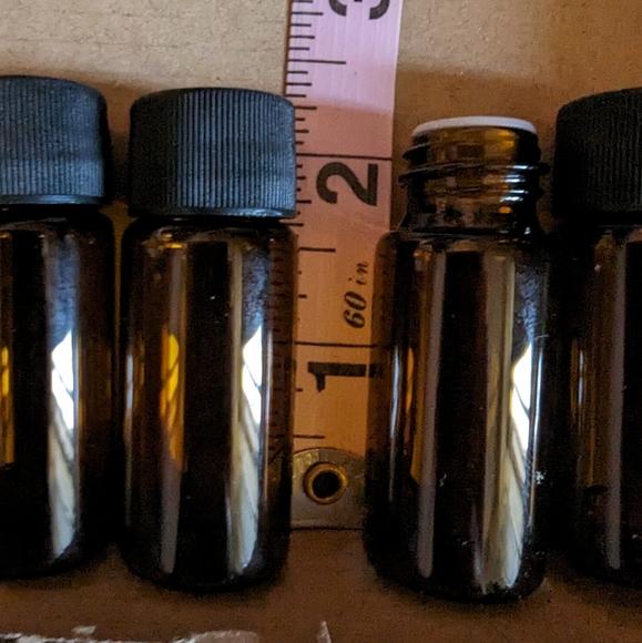 7 Amber Vials 10ml with Screw Top - Picture 9 of 9